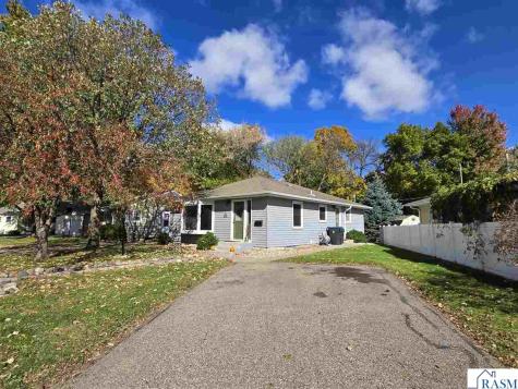 312 Haynes Street Mankato MN 56001