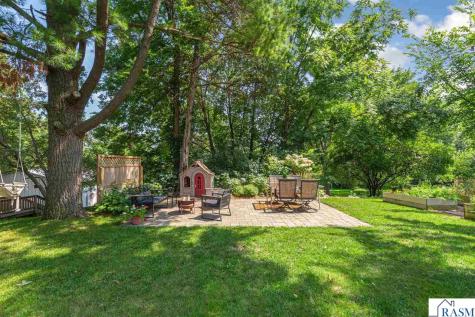 707 N Hennepin Street Winthrop MN 55396