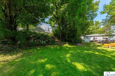 707 N Hennepin Street Winthrop MN 55396