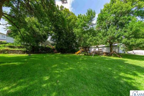 707 N Hennepin Street Winthrop MN 55396