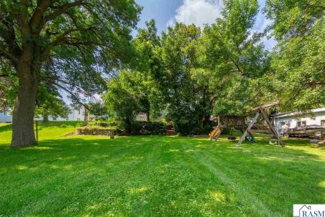 707 N Hennepin Street Winthrop MN 55396