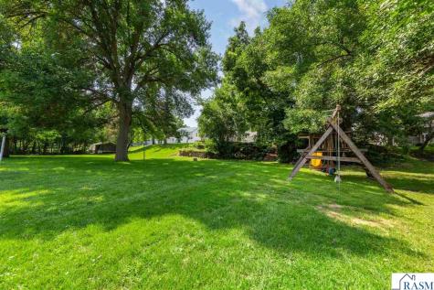 707 N Hennepin Street Winthrop MN 55396