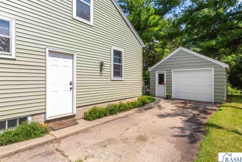 707 N Hennepin Street Winthrop MN 55396
