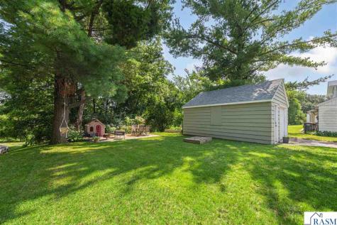 707 N Hennepin Street Winthrop MN 55396