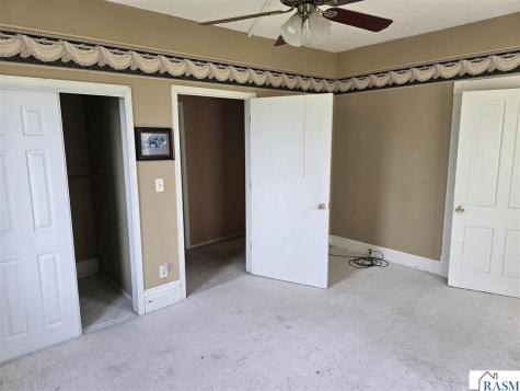 35489 585 Avenue Lafayette MN 56054