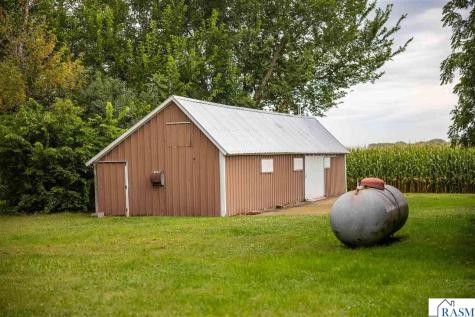 17326 530 Avenue Wells MN 56097