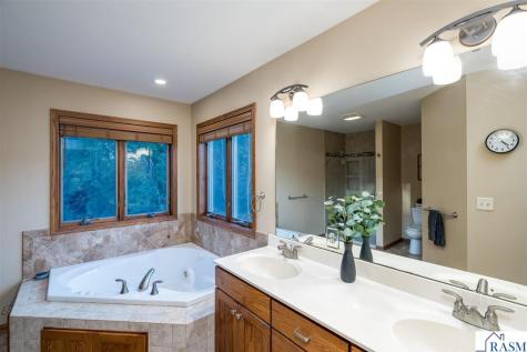 113 Oak Marsh Drive Mankato MN 56001