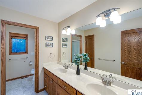 113 Oak Marsh Drive Mankato MN 56001