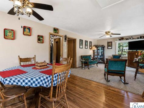 10 NE Buck Avenue Madelia MN 56062