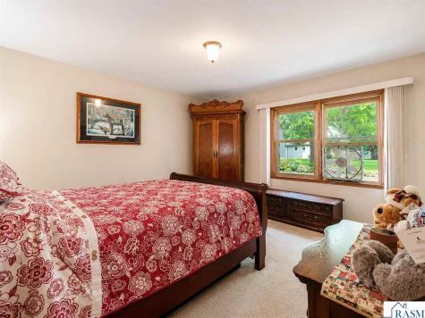10 NE Buck Avenue Madelia MN 56062