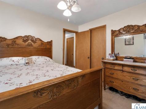 10 NE Buck Avenue Madelia MN 56062