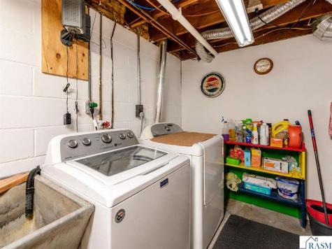 10 NE Buck Avenue Madelia MN 56062