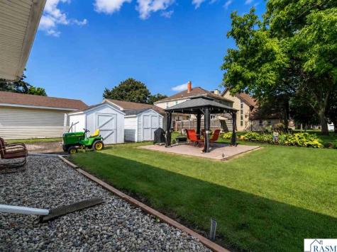 10 NE Buck Avenue Madelia MN 56062