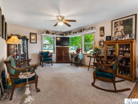 10 NE Buck Avenue Madelia MN 56062