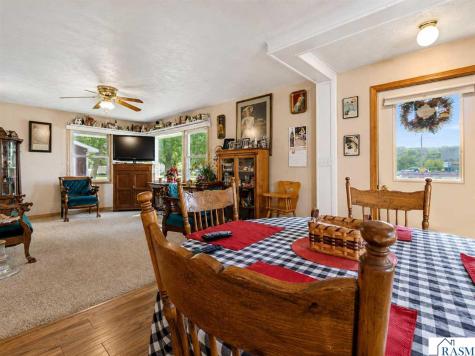 10 NE Buck Avenue Madelia MN 56062