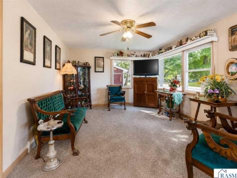 10 NE Buck Avenue Madelia MN 56062