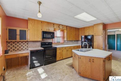 125 E 2nd Street Blue Earth MN 56013