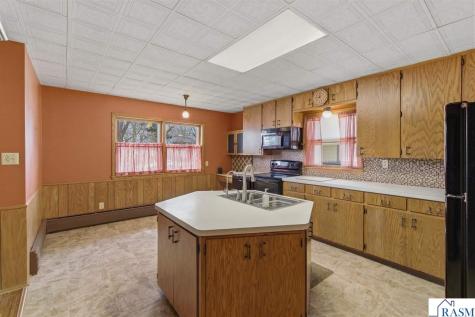125 E 2nd Street Blue Earth MN 56013
