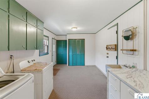 125 E 2nd Street Blue Earth MN 56013
