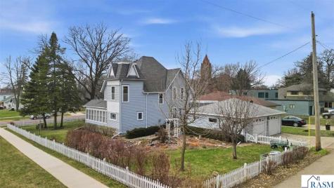 125 E 2nd Street Blue Earth MN 56013