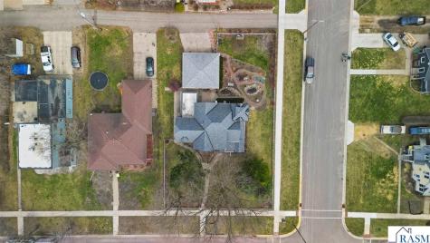 125 E 2nd Street Blue Earth MN 56013
