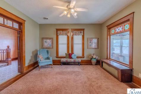 125 E 2nd Street Blue Earth MN 56013