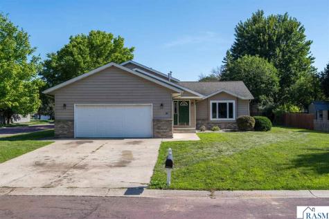 101 Celestine Circle Mankato MN 56001