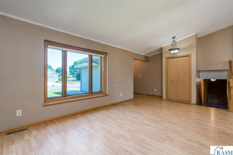 101 Celestine Circle Mankato MN 56001