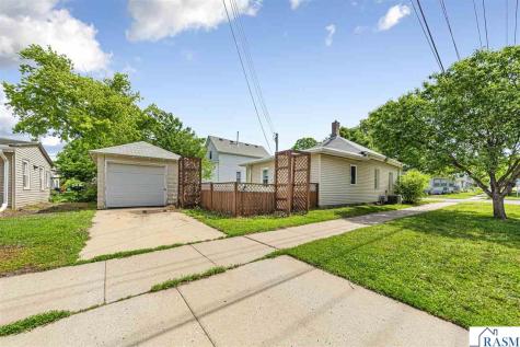 702 N Broad Street Mankato MN 56001