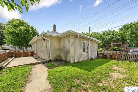 702 N Broad Street Mankato MN 56001