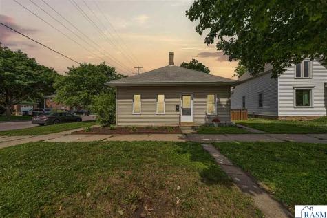 702 N Broad Street Mankato MN 56001