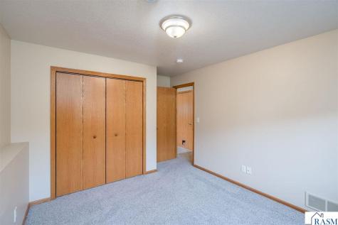 104 Peaceful Place Mankato MN 56001