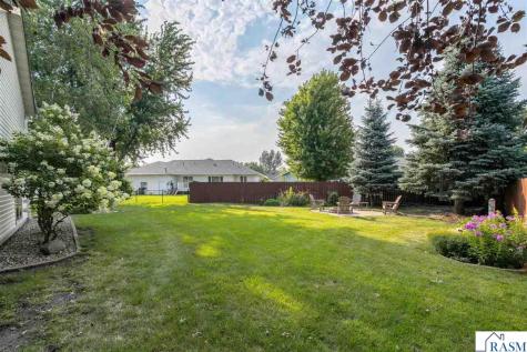 104 Peaceful Place Mankato MN 56001