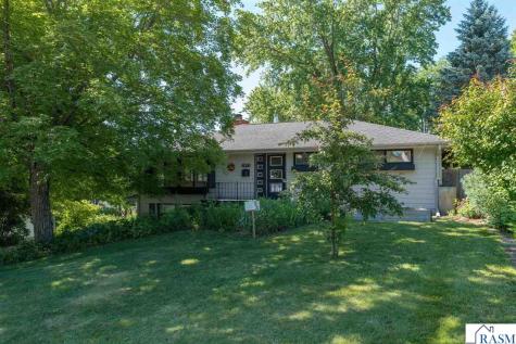 626 Austin Drive St. Peter MN 56082