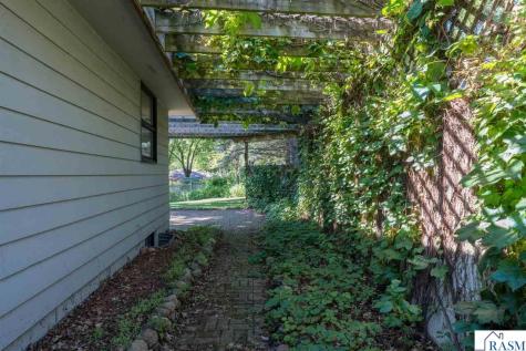 626 Austin Drive St. Peter MN 56082