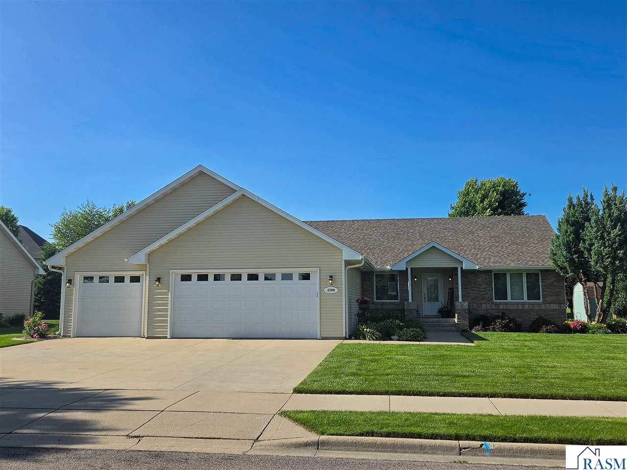 2300 Aspen Lane North Mankato MN 56003
