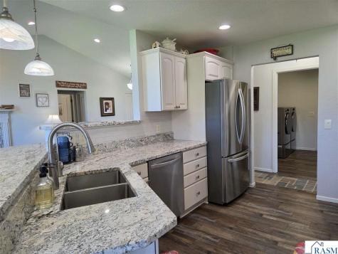2300 Aspen Lane North Mankato MN 56003