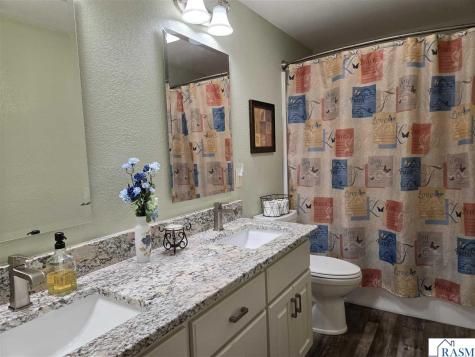 2300 Aspen Lane North Mankato MN 56003