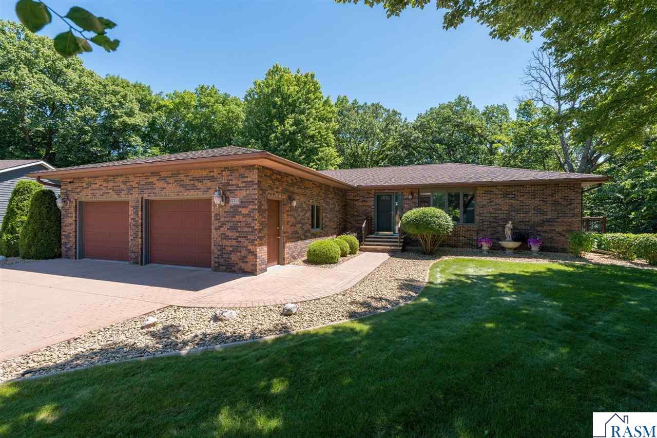 2125 E Dream Drive North Mankato MN 56003
