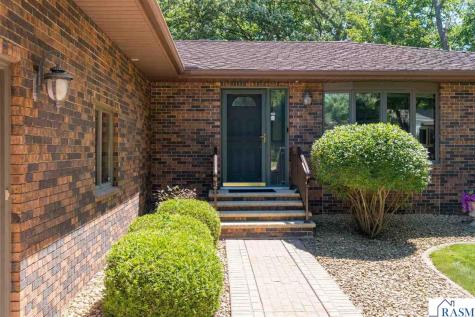 2125 E Dream Drive North Mankato MN 56003
