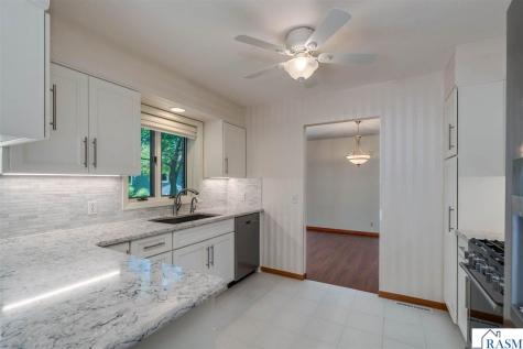 2125 E Dream Drive North Mankato MN 56003