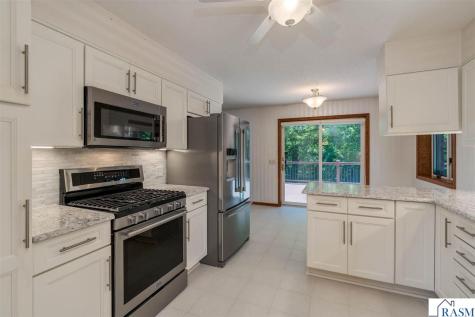 2125 E Dream Drive North Mankato MN 56003