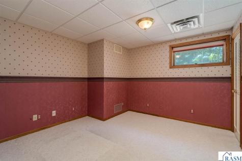 2125 E Dream Drive North Mankato MN 56003