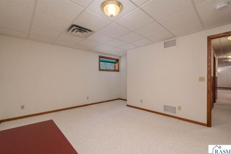 2125 E Dream Drive North Mankato MN 56003