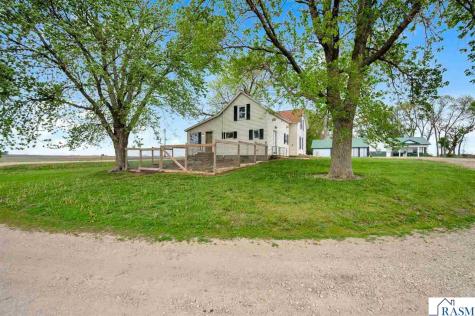 5134 340th Avenue Blue Earth MN 56013