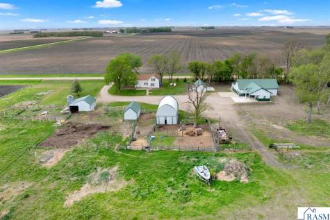 5134 340th Avenue Blue Earth MN 56013