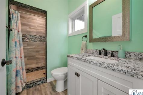 5134 340th Avenue Blue Earth MN 56013