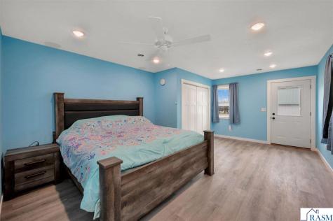 5134 340th Avenue Blue Earth MN 56013