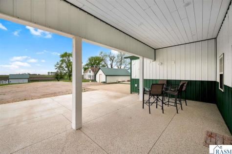 5134 340th Avenue Blue Earth MN 56013