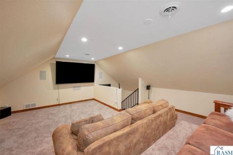 5134 340th Avenue Blue Earth MN 56013